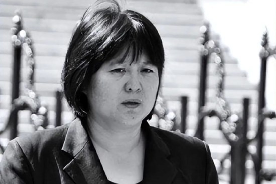 Thấy nam sinh giống hệt chồng cũ, người phụ nữ đau đớn phát hiện con trai đã chết 17 năm trước vẫn còn sống