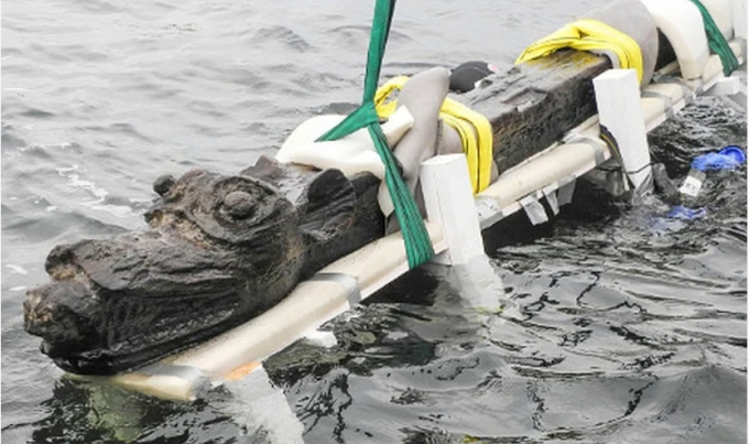 Đang lặn dưới biển, nhà khảo cổ giật mình phát hiện thủy quái” núp trong con tàu đắm 500 tuổi-2