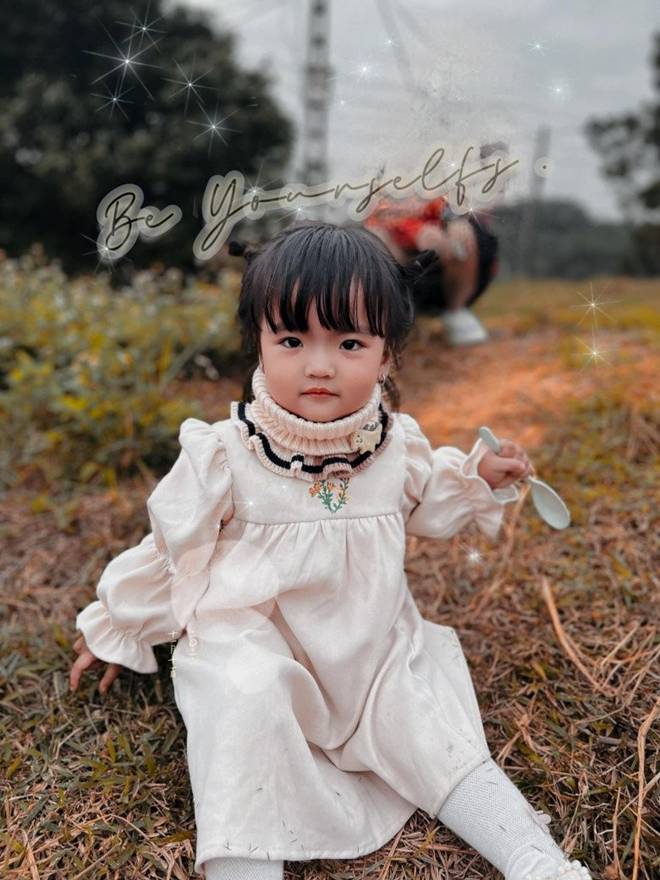 Con gái Mạc Văn Khoa sinh thiếu tháng 1,9kg giờ như cá chép hóa Rồng, 3 tuổi nặng 15kg, chiều cao gây ngỡ ngàng-7