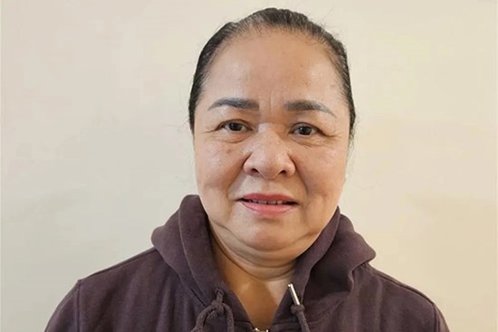 Bắt một nữ 
