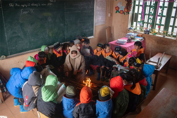 Nhiều trường Hà Nội ghi nhận 80% trẻ mầm non, tiểu học đi học dù rét đậm-3