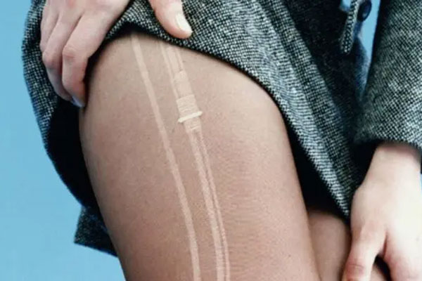 Cách phối đồ với quần tất đen-9