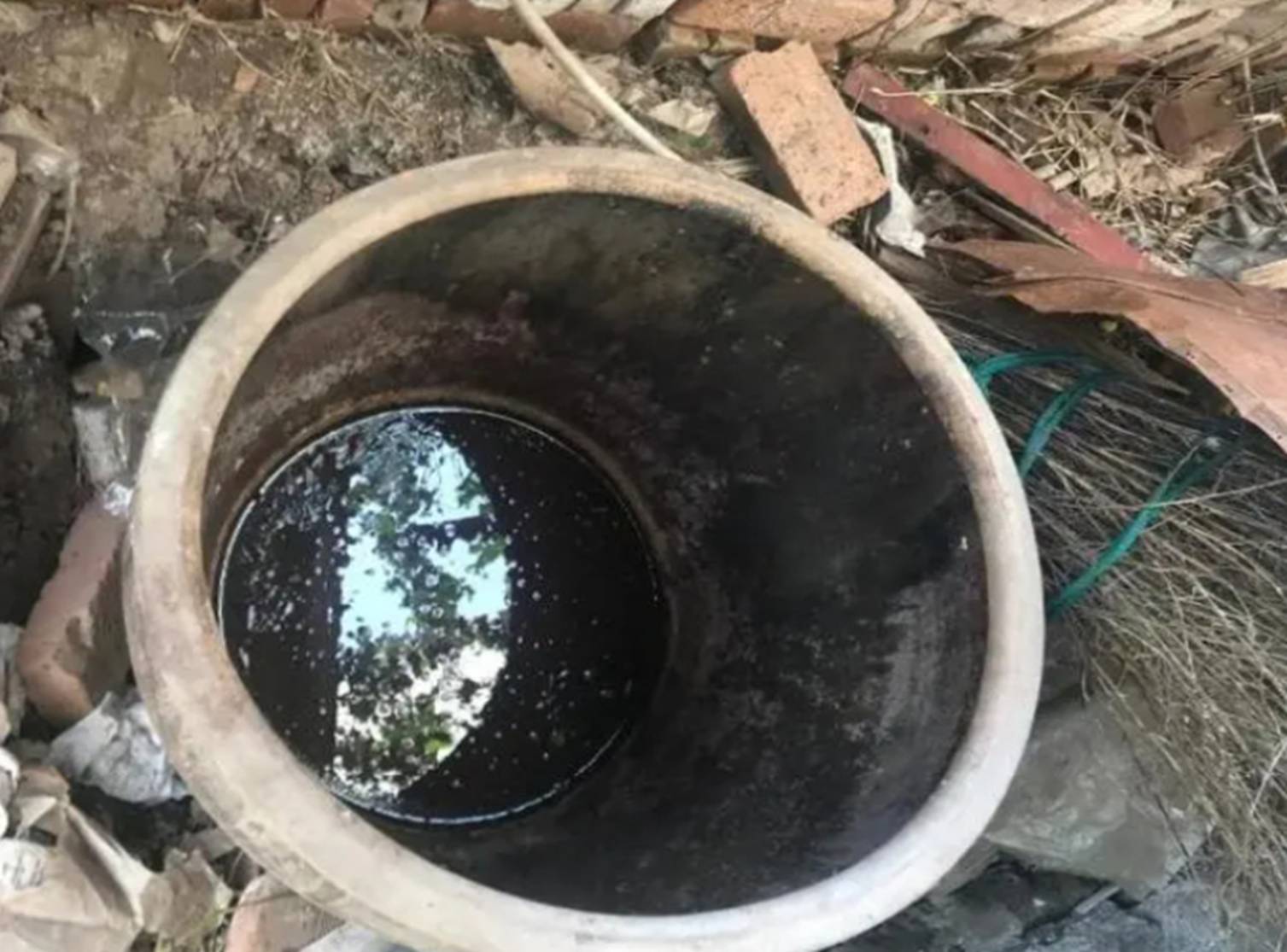 Vụ án kinh hoàng đằng sau bức ảnh anh dắt em: Nếu không được giáo dục tử tế, đứa trẻ thiên thần cũng hóa ác quỷ-4