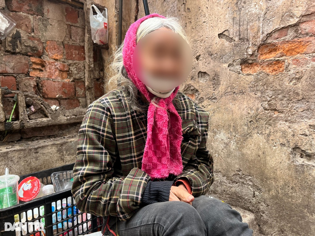 Cụ bà bị tố ngày đi ăn xin, tối về ngủ biệt thự chục tỷ ở Hà Nội nói gì?-2