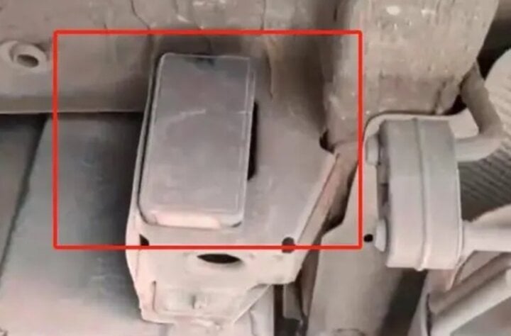 Bà trùm đội xe vận tải lén gắn GPS lên cả đội xe cảnh sát để né chốt kiểm tra-2