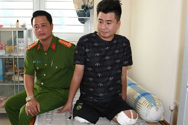 Diễn biến mới vụ đại úy công an bị đứt lìa 2 chân khi bắt cát tặc-1