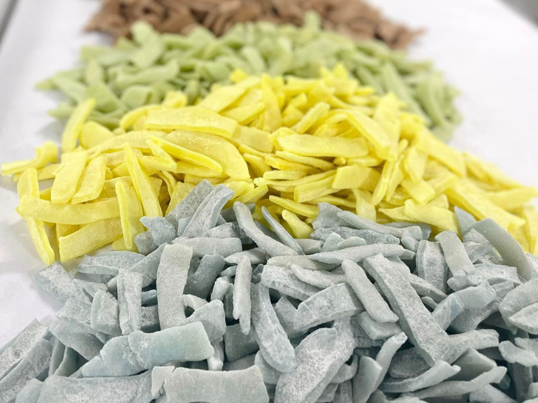 Loại quả giá rẻ ở miền Tây thành đặc sản Tết, bán 500 nghìn/kg vẫn đắt hàng-2