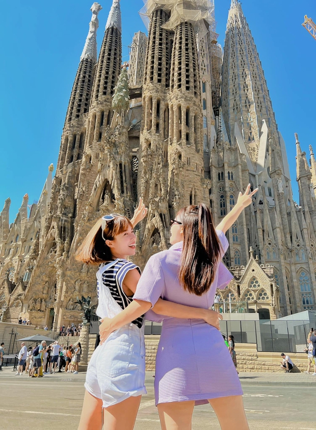 Bù đắp tuổi trẻ đói kém, đôi bạn thân đưa nhau đi 19 nước châu Âu, du lịch sang chảnh kỷ niệm 18 năm tình bạn-12