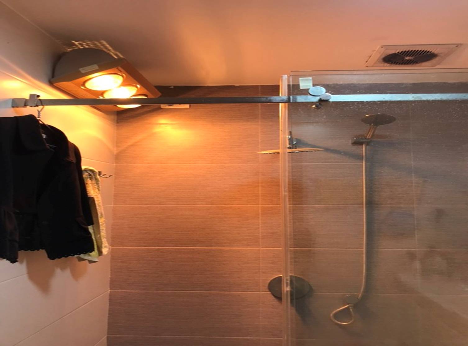 3 lưu ý vàng khi dùng đèn sưởi vào những ngày rét đậm: Đơn giản nhưng không phải gia đình nào cũng để ý-3