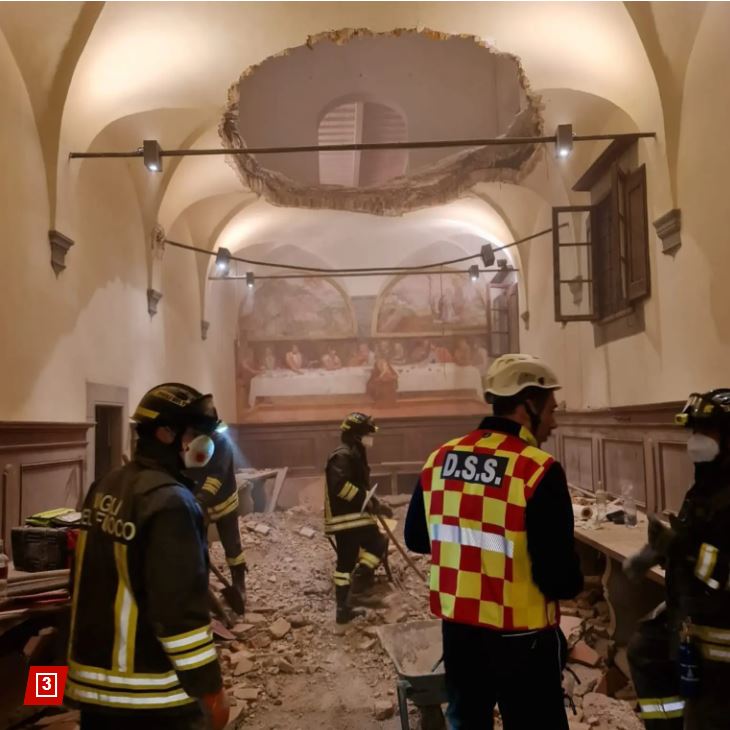 Clip: Cô dâu chú rể và hơn 30 khách mời bất ngờ rơi xuống hố tử thần-2