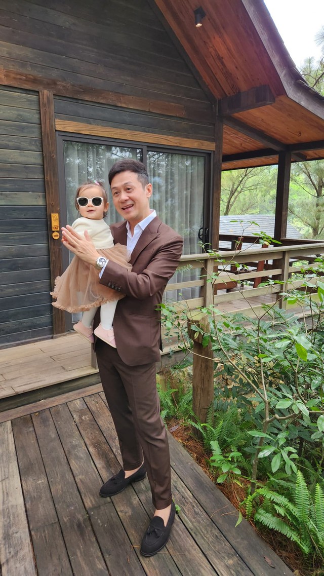 Hôn nhân viên mãn của MC Anh Tuấn bên bà xã xinh đẹp kém 14 tuổi, từng dự thi hoa hậu-6