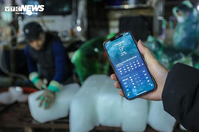 Những bàn tay khiêng đá, bắt cá mưu sinh trong giá rét 9 độ C ở Hà Nội-5