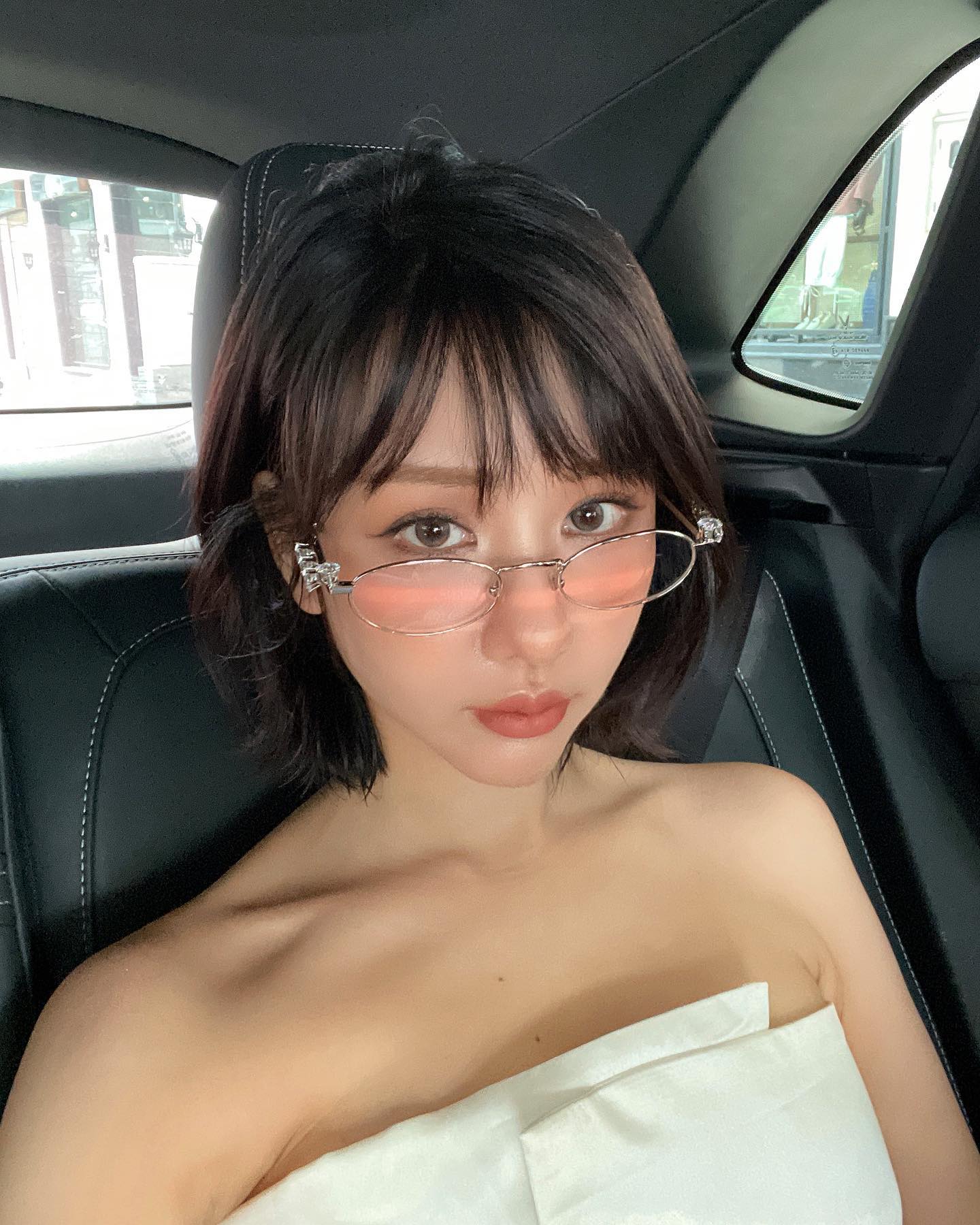 Tham khảo 5 kiểu tóc ngắn siêu sang và sành điệu của sao Việt cho dịp Tết-5