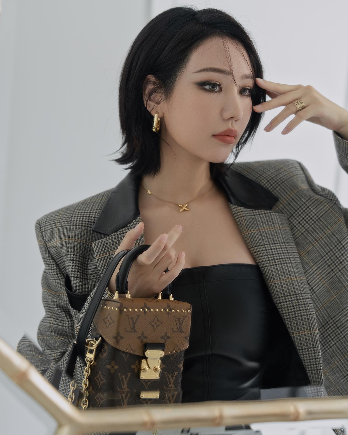 Tham khảo 5 kiểu tóc ngắn siêu sang và sành điệu của sao Việt cho dịp Tết-6