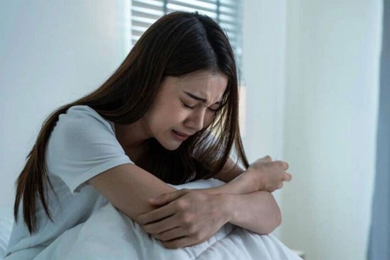 Tôi viết đơn ly hôn sau khi phát hiện bí mật giữa chồng và mẹ đẻ