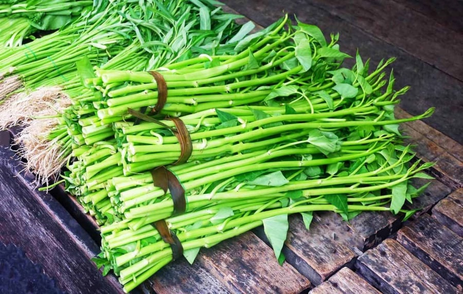 Rau muống sạch hay ngậm đầy phân bón chỉ cần nhìn 1 chỗ là biết ngay-1