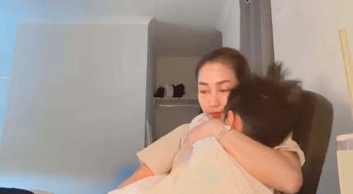 Rút khỏi showbiz, Ốc Thanh Vân chuyên tâm chăm con trai lớn, phục vụ từ uống sữa đến đánh răng-2