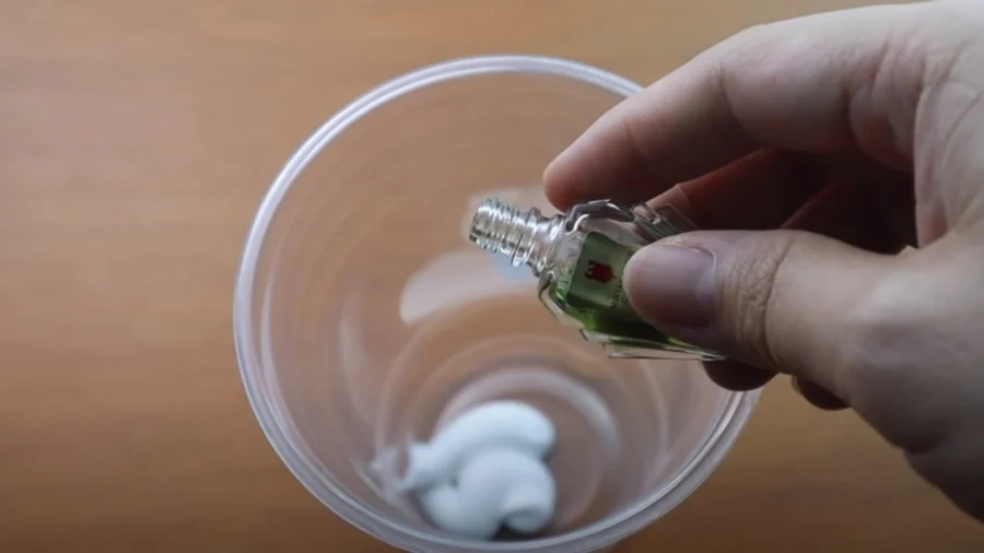 Trộn kem đánh răng với dầu gió, lợi ích bất ngờ mà ít người biết-1