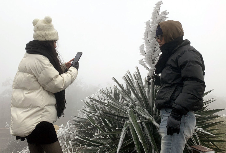 Ai dễ có nguy cơ đột tử khi đi săn băng tuyết?-1