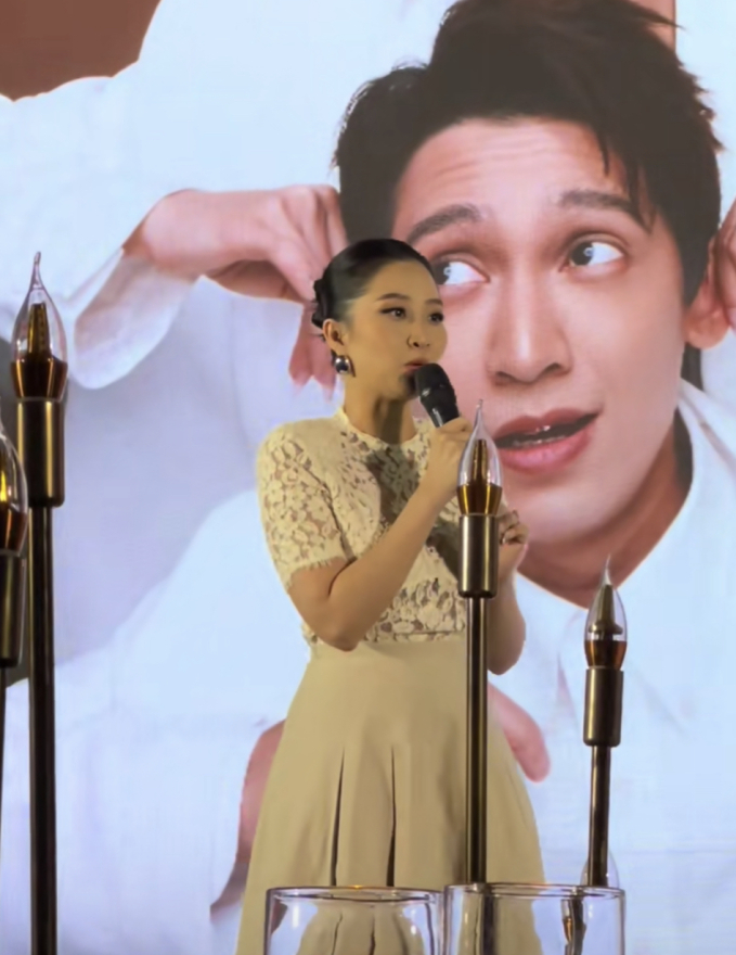 Đám cưới Tronie - Kiều Ngân tại TP.HCM: Cô dâu đeo trang sức 500 triệu đồng, Khánh Vân bắt được hoa độc lạ-3