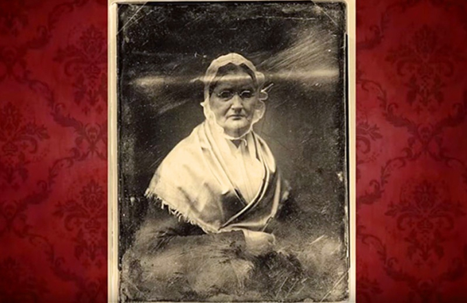 Hai bức ảnh một trời một vực khiến không ai tin là cùng một người: Khi mẹ tàn nhẫn, hậu quả thật thảm khốc-3