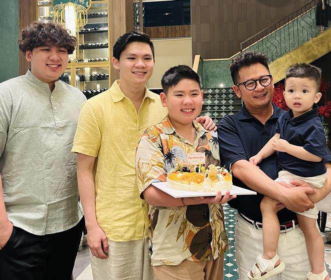 Bằng Kiều đặt tên cho 4 con trai cực hay, tên con chung với bạn gái kém 18 tuổi liên kết mật thiết với 3 anh trai-1