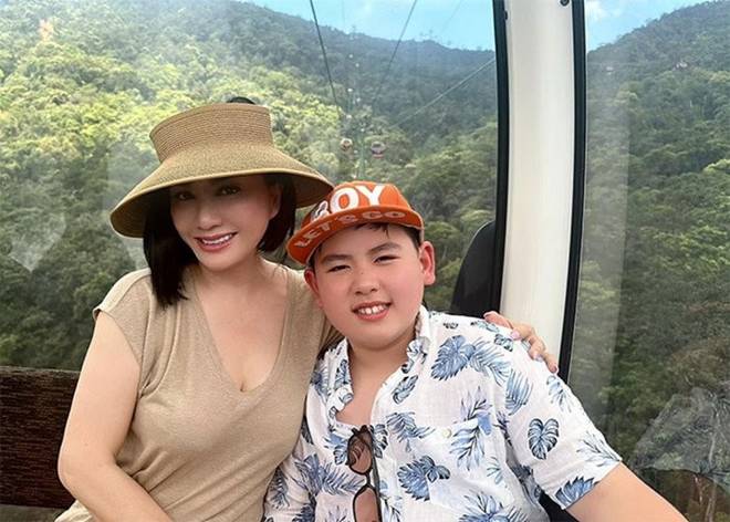 Bằng Kiều đặt tên cho 4 con trai cực hay, tên con chung với bạn gái kém 18 tuổi liên kết mật thiết với 3 anh trai-4