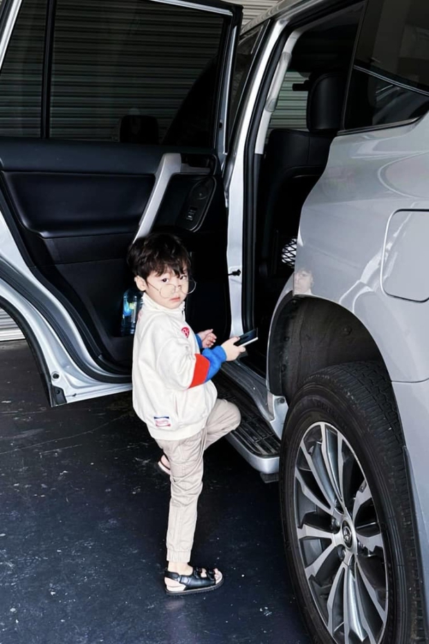 Hòa Minzy khoe ảnh bụng đầy vết rạn, đặt luôn tiêu chí chọn người yêu-4