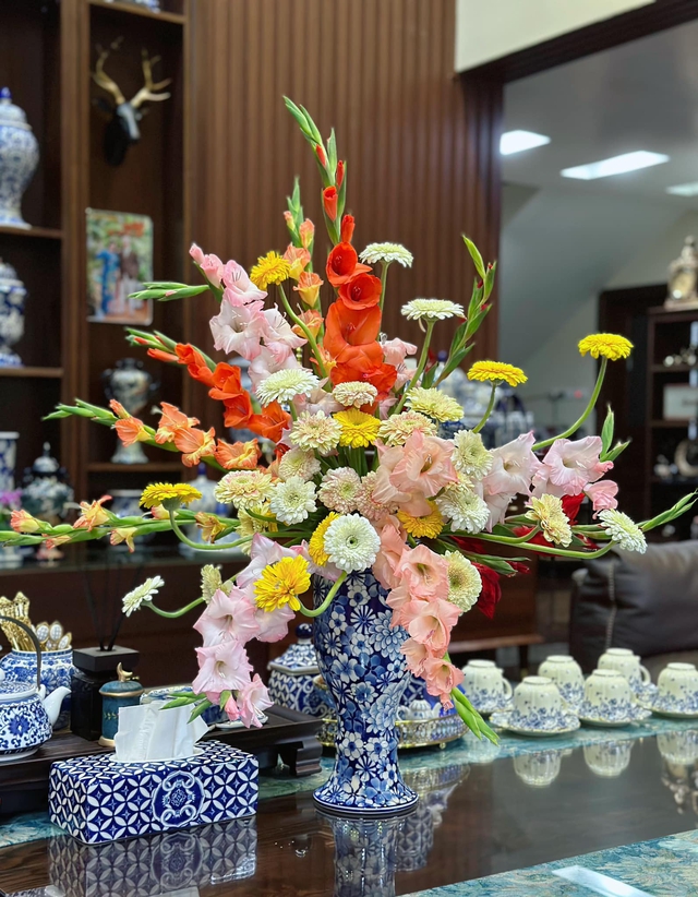 Loài hoa tượng trưng cho sự may mắn, ngày Tết nhà ai cũng có một bình để xua điềm xấu cho gia chủ-18