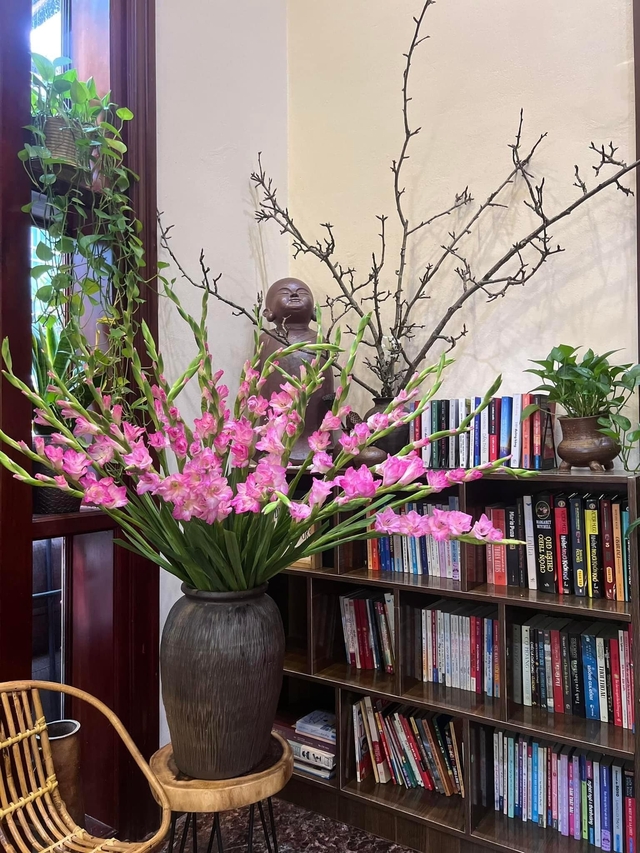 Loài hoa tượng trưng cho sự may mắn, ngày Tết nhà ai cũng có một bình để xua điềm xấu cho gia chủ-11