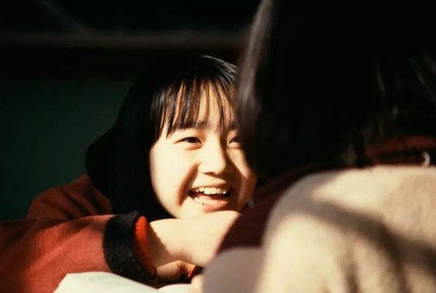 Chỉ cần nhìn lướt qua một đứa trẻ, người tinh ý sẽ nhận ra cha mẹ em hạnh phúc hay bất hòa-1