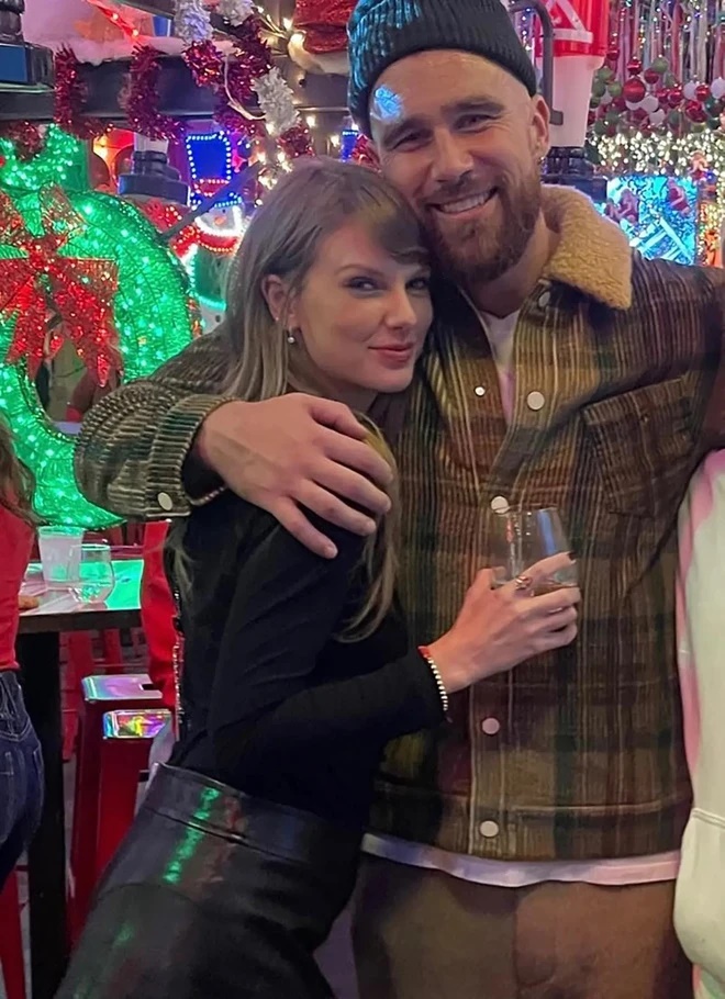 Nhà Trắng lên tiếng về loạt ảnh deepfake khiêu dâm của Taylor Swift-2