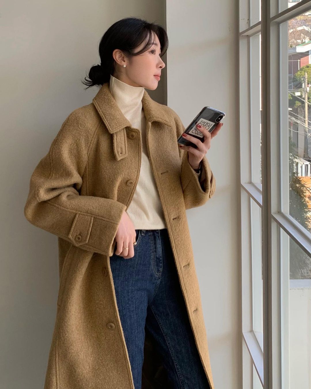 5 kiểu áo khoác sang trọng và tôn dáng nên diện dịp Tết-10