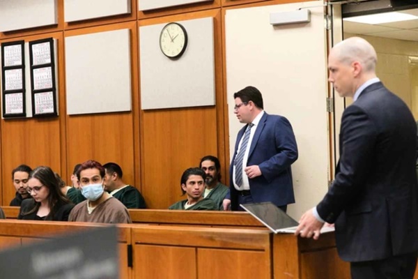 Vụ kỹ sư Google đánh chết vợ: Nghi phạm có thể chạy tội vì luật sư bào chữa quá nhiều kinh nghiệm, nạn nhân hứng chịu nhiều tin đồn xấu-3