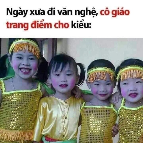 Bức ảnh nhóm học sinh diễn văn nghệ khiến người nghiêm túc nhất cũng phải phì cười: Bao ký ức tuổi thơ ùa về!-4