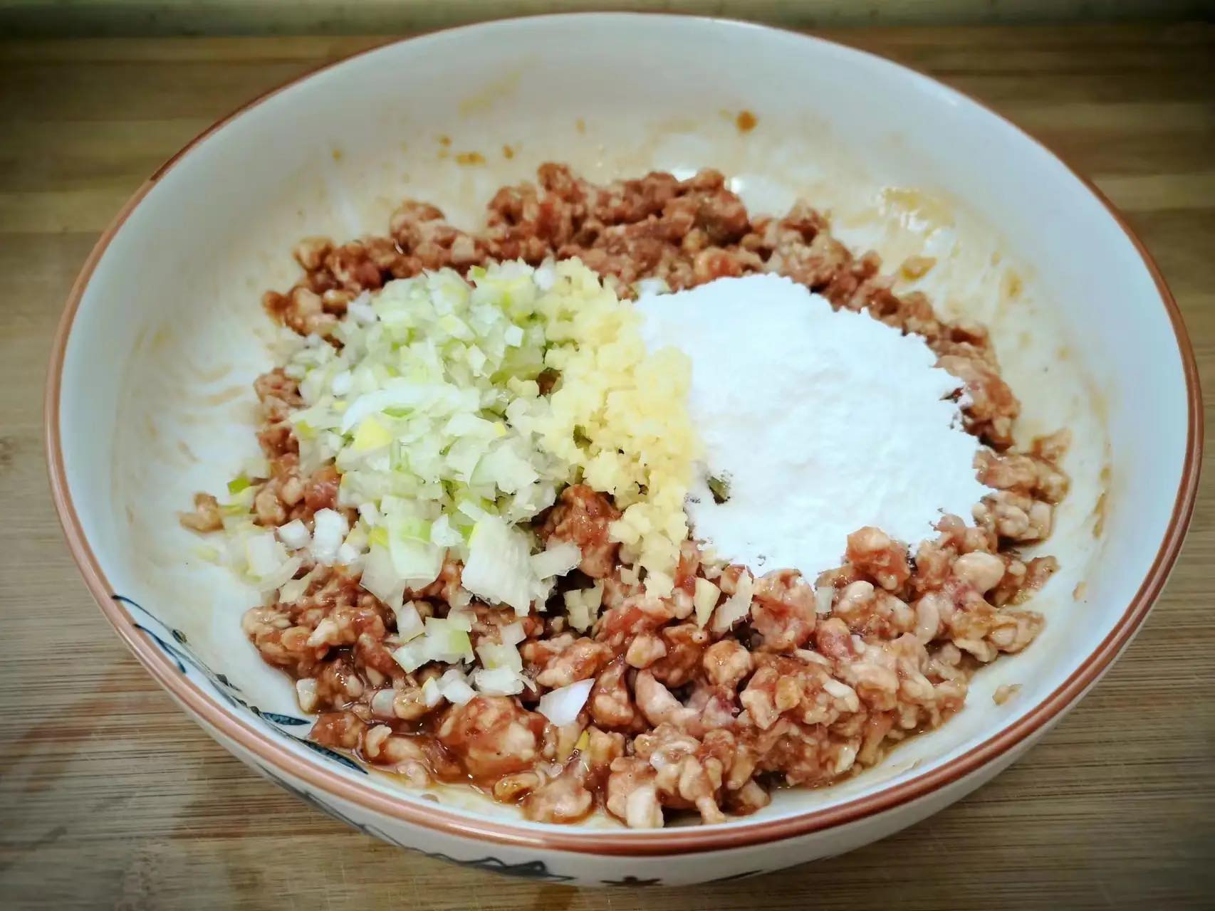 Còn 11 ngày nữa là Tết, ghim ngay cách làm món ăn rất thơm ngon, hấp dẫn này và có thể thay vị giò lụa!-2