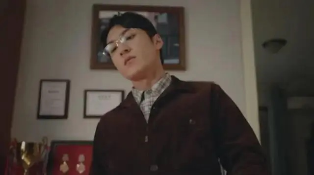 Bộ phim khiến khán giả rùng mình vì dựa theo vụ án có thật ngoài đời: Khi cha mẹ kiểm soát con quá mức, hậu quả sẽ rất kinh hoàng-3