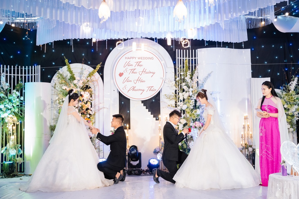 Hai anh em ruột ở Phú Thọ căn giờ đón dâu, cưới cùng một ngày-2