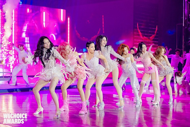 Diva Mỹ Linh lên tiếng khi có khán giả nhắc nhở vì mặc đồ ngắn khi biểu diễn-1