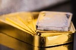 Giá vàng hôm nay 31/1/2024 neo ở đỉnh cao, vàng SJC gần 77,5 triệu đồng/lượng-2