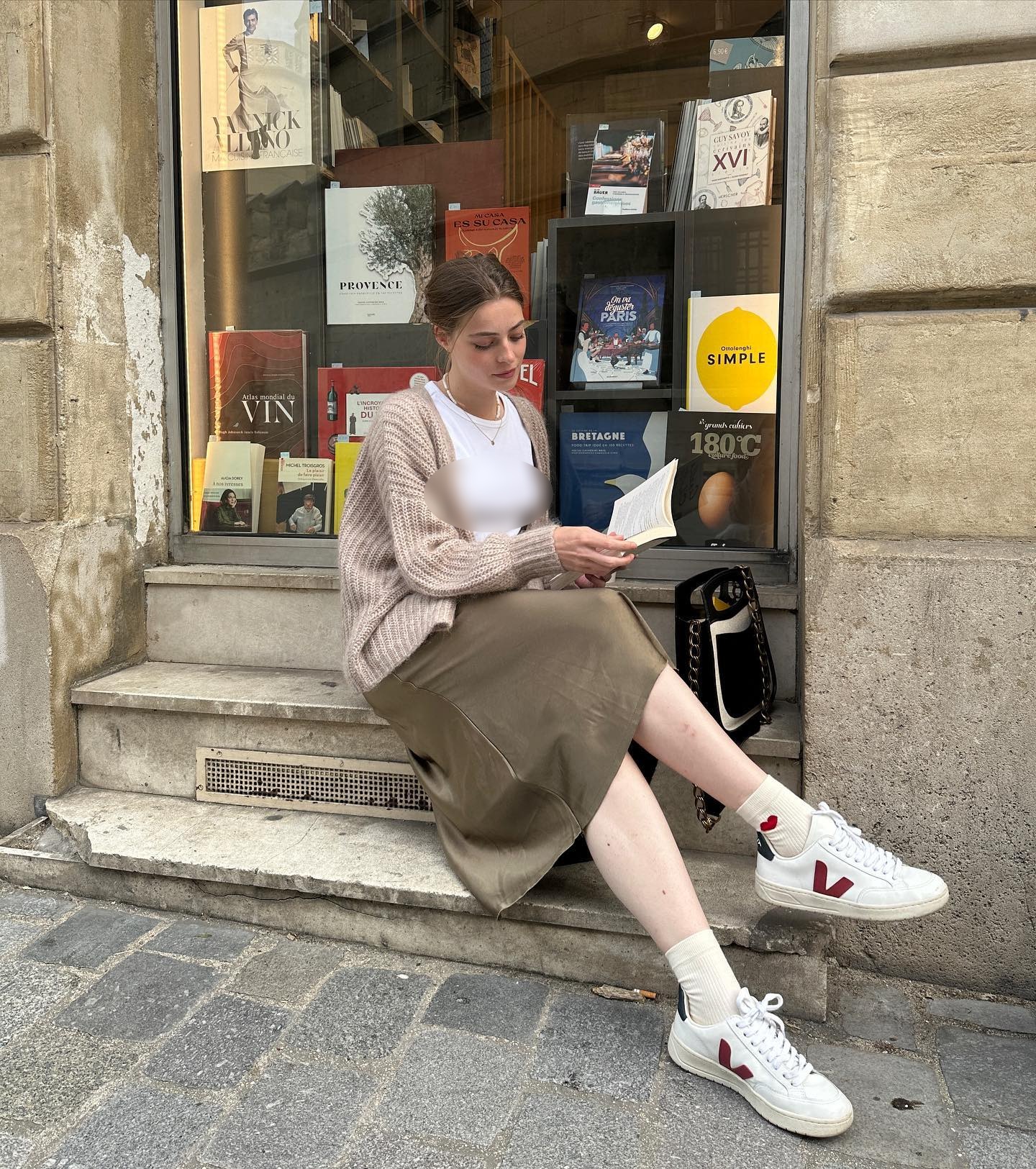 Mặc đẹp không khó với 10 công thức diện chân váy dài từ phụ nữ Pháp-8