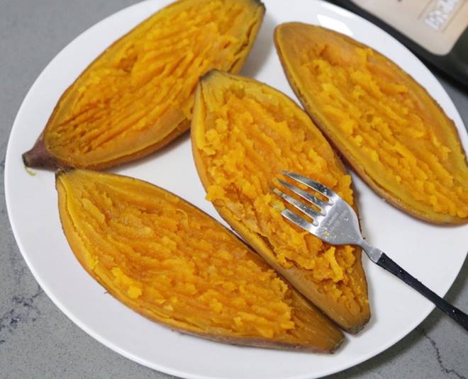 Vẫn là khoai lang nướng nhưng thêm thứ này ngon hơn gấp bội, nhìn chất như món Tây-3