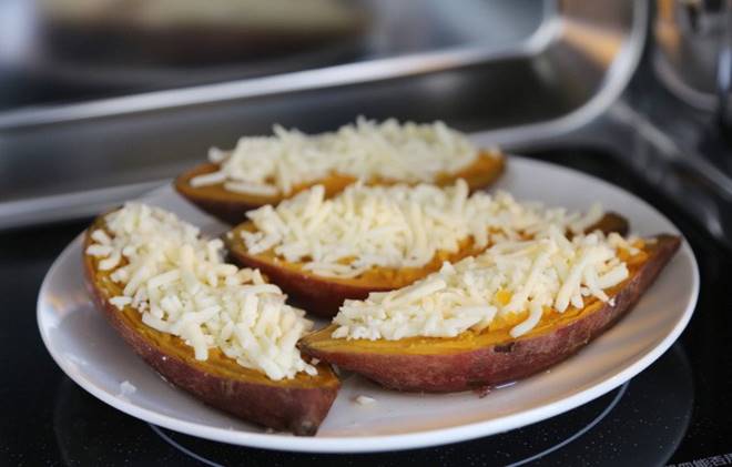 Vẫn là khoai lang nướng nhưng thêm thứ này ngon hơn gấp bội, nhìn chất như món Tây-5