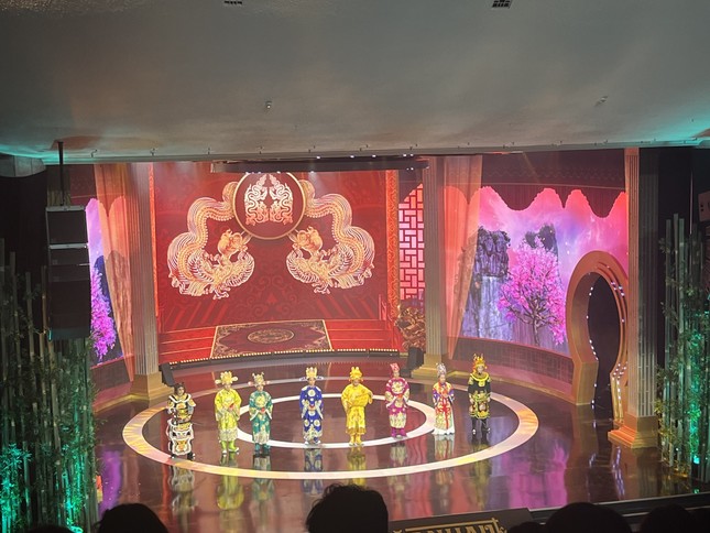 Cắt đôi nỗi sầu, đúng nhận sai cãi ở Táo Quân 2024-1