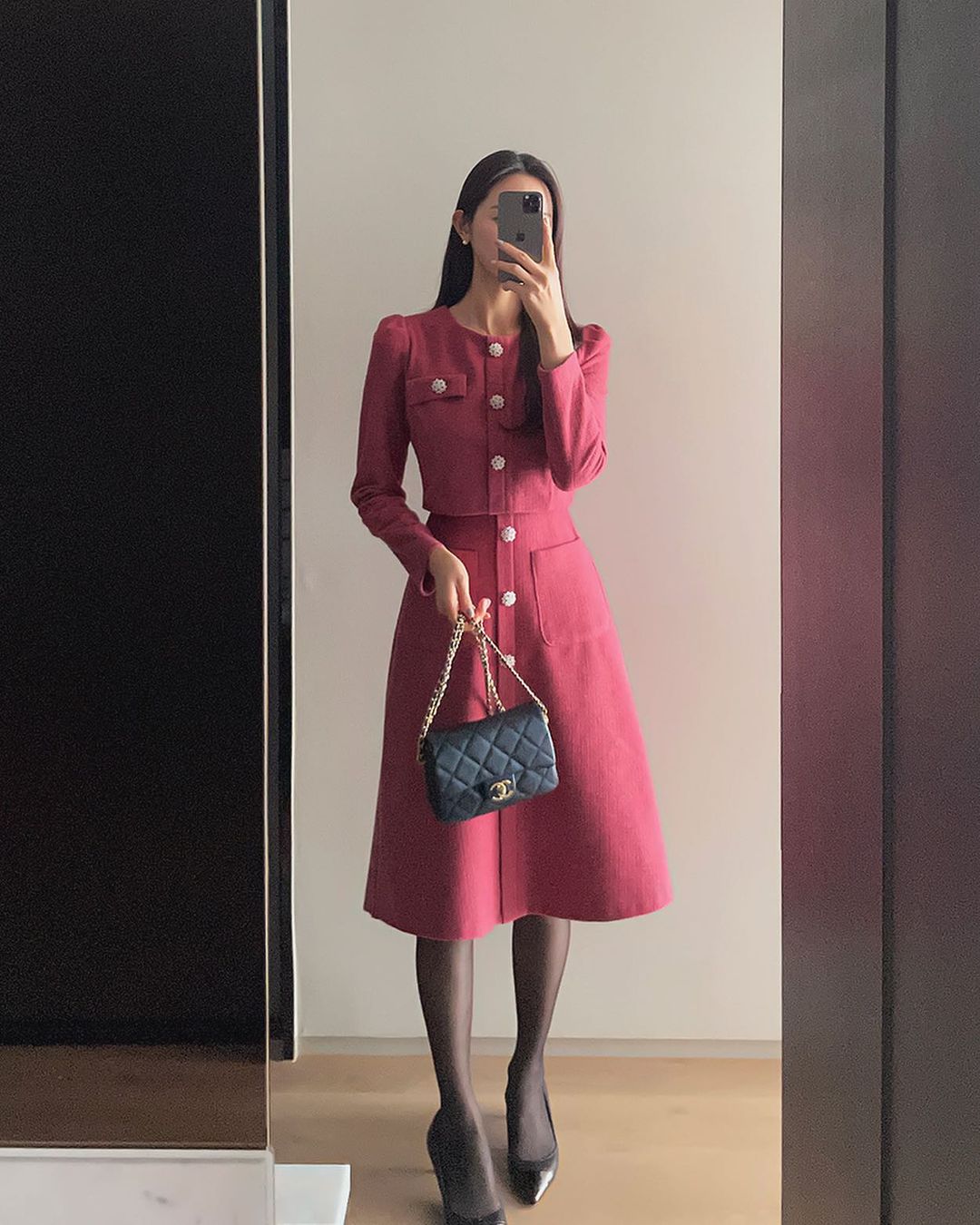 9 ý tưởng lên đồ dự tiệc cuối năm giúp bạn ghi điểm sang trọng, tinh tế-3