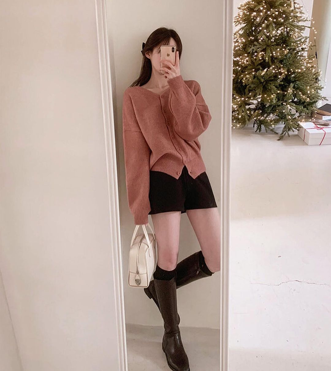 9 ý tưởng lên đồ dự tiệc cuối năm giúp bạn ghi điểm sang trọng, tinh tế-7