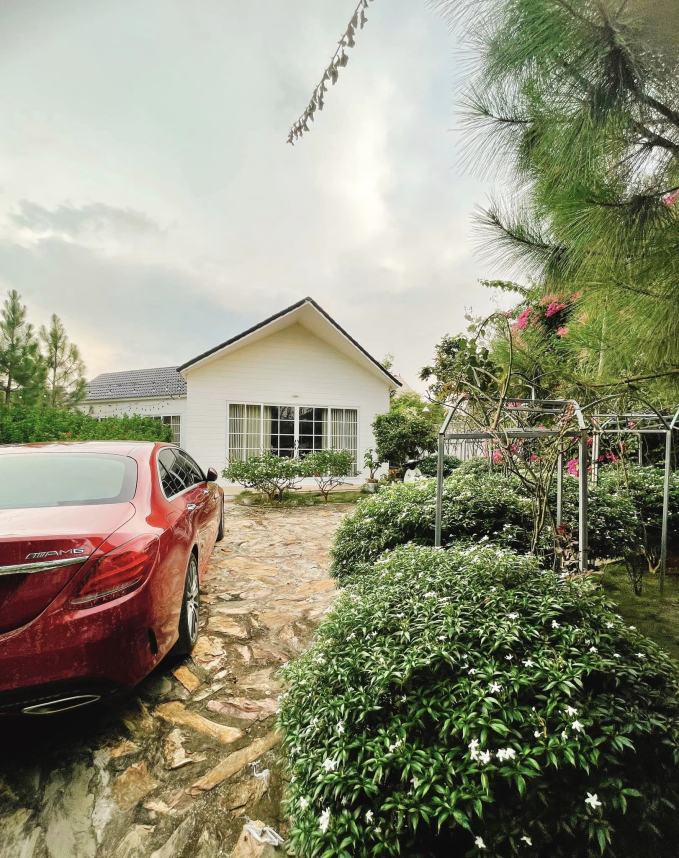 Cơ ngơi đồ sộ của tân Nam Tào: Chung cư tiền tỷ mãn nhãn khi decor Tết, nhà vườn 900m2 tặng ba mẹ phủ đầy cây xanh-11