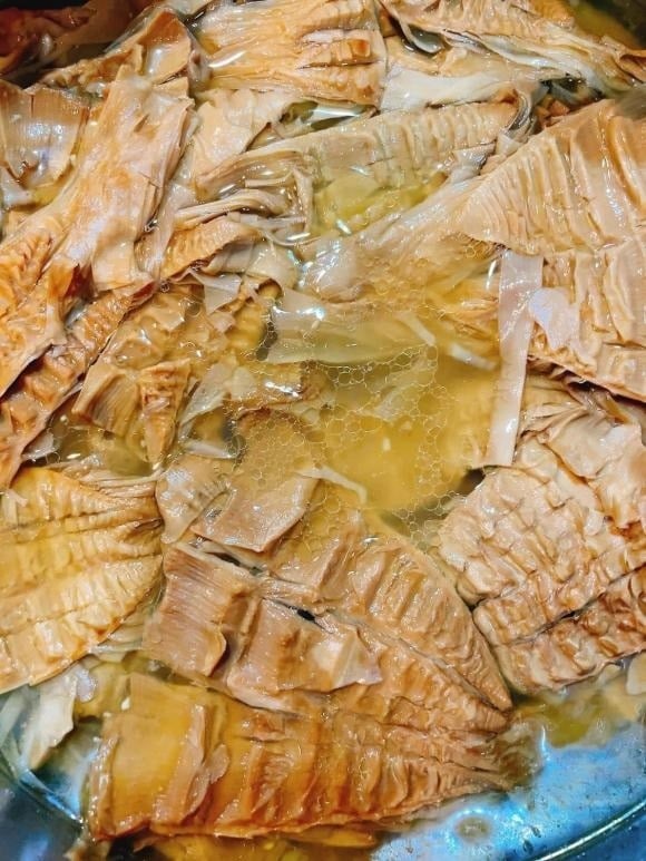 Nấu canh măng khô muốn loại bỏ hết chất độc, nhanh mềm ngọt nước chỉ cần thêm 1 thứ-2