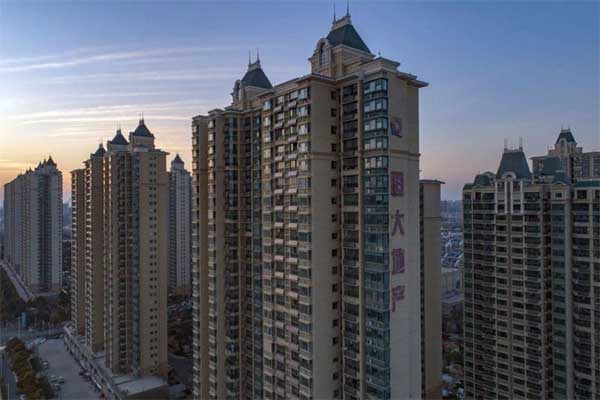 Evergrande và hành trình từ ngôi sao tới chúa nợ sụp đổ-3