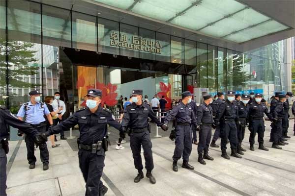 Evergrande và hành trình từ ngôi sao tới chúa nợ sụp đổ-4